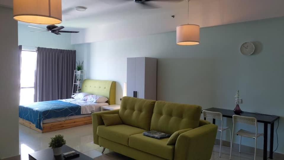 Cozy Studio Unit,Cyberjaya,Wifi, Netflix,Free Parking Exterior photo