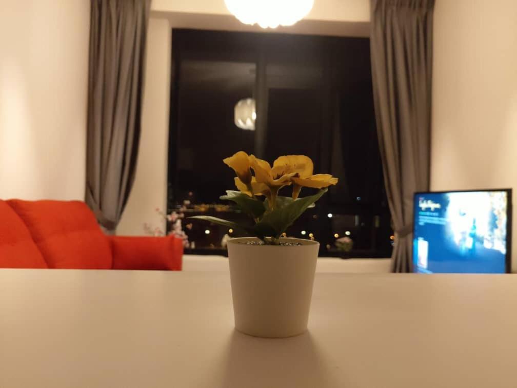 Cozy Studio Unit,Cyberjaya,Wifi, Netflix,Free Parking Exterior photo