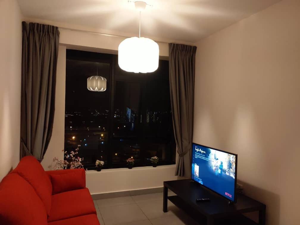 Cozy Studio Unit,Cyberjaya,Wifi, Netflix,Free Parking Exterior photo