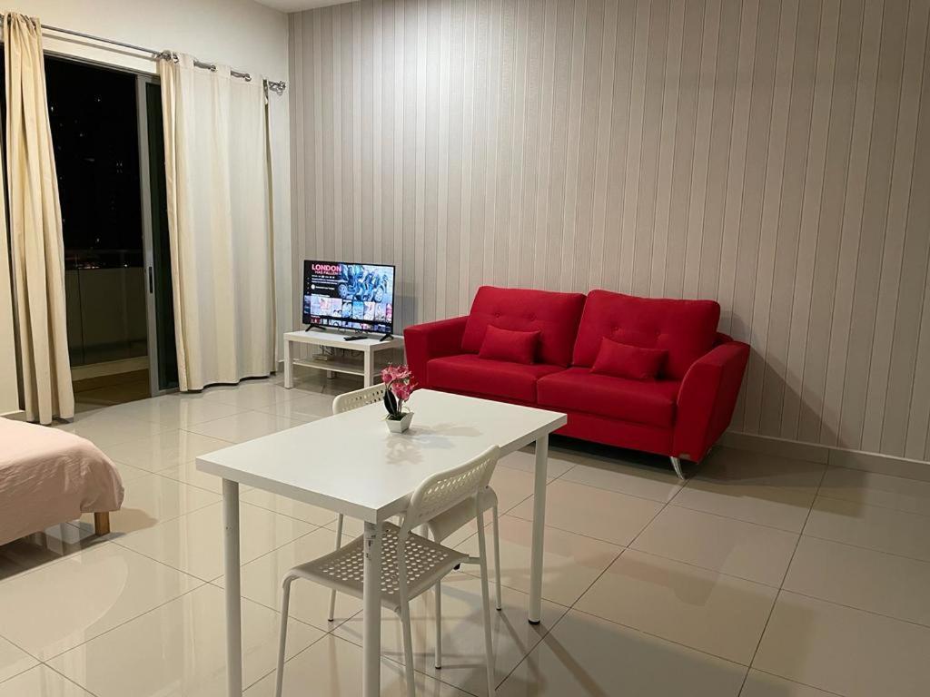 Cozy Studio Unit,Cyberjaya,Wifi, Netflix,Free Parking Exterior photo