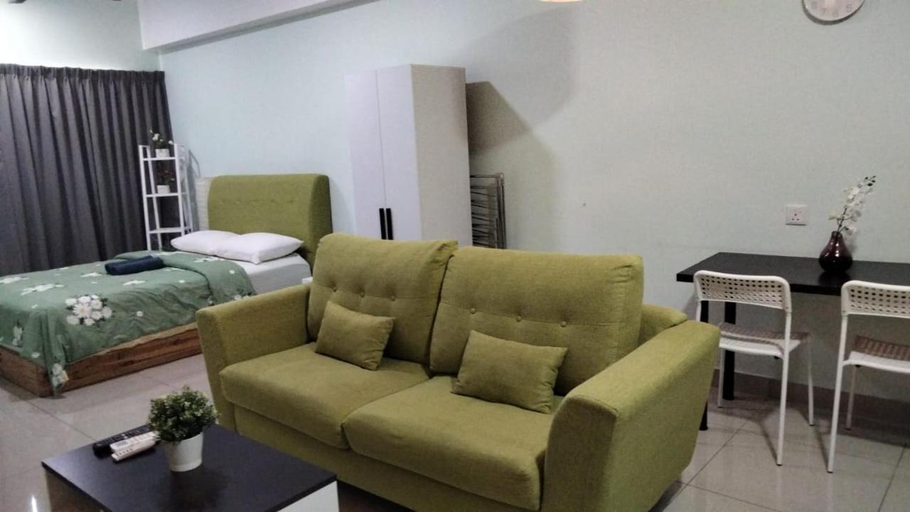 Cozy Studio Unit,Cyberjaya,Wifi, Netflix,Free Parking Exterior photo