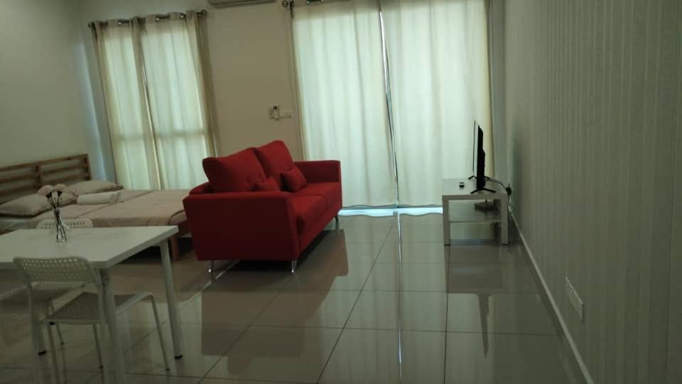 Cozy Studio Unit,Cyberjaya,Wifi, Netflix,Free Parking Exterior photo